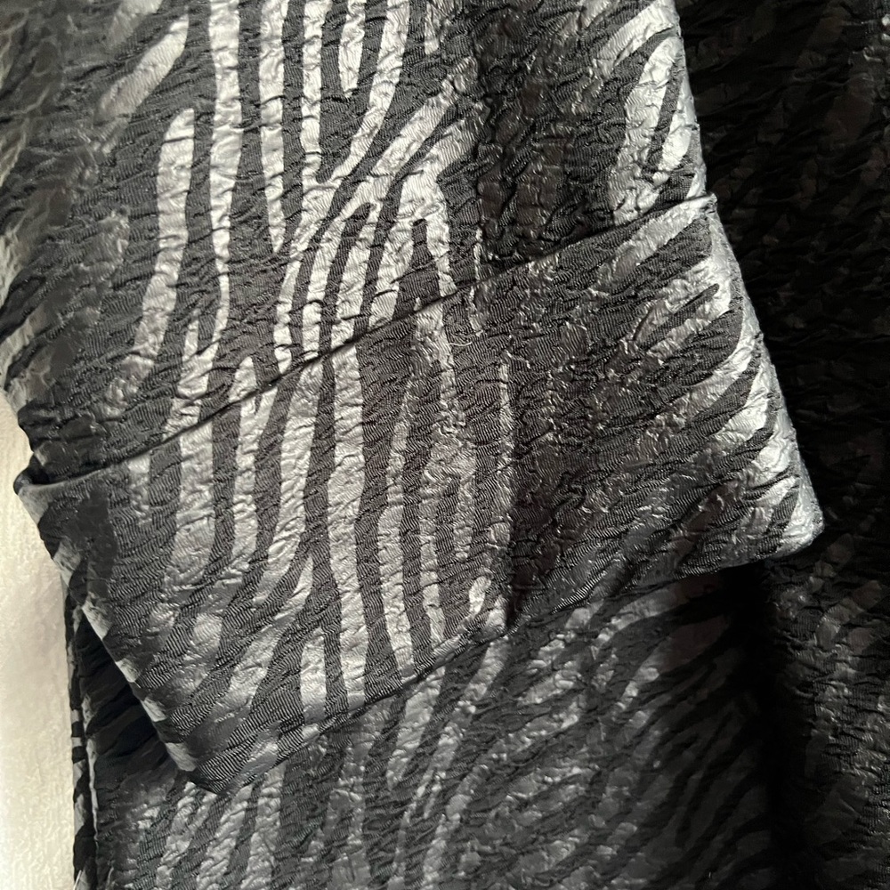Black patterned jacket - Picture 4 of 5